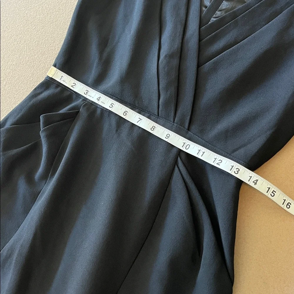 The Limited - Picture 6 of 10